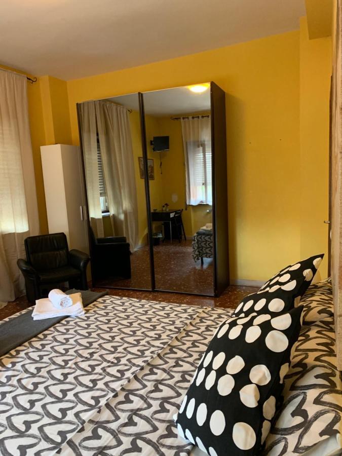 Bella Roma - Ee Hotel Luaran gambar