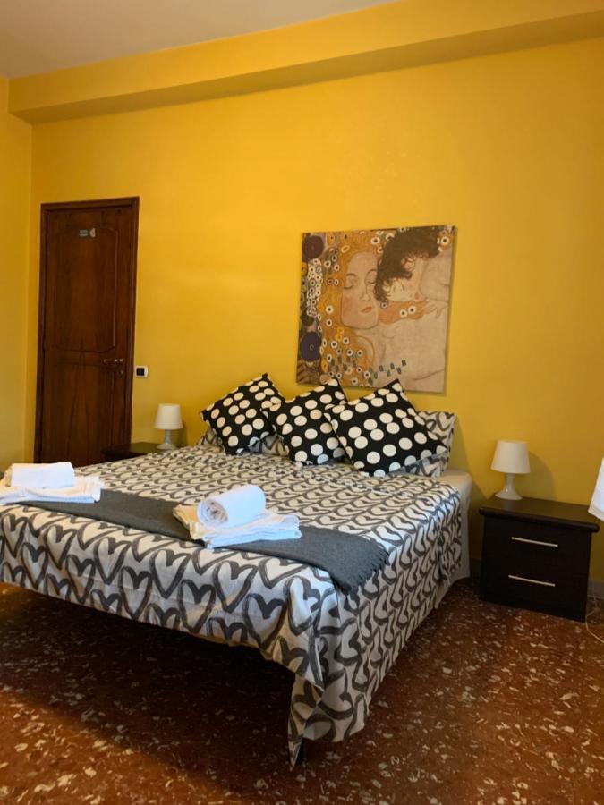 Bella Roma - Ee Hotel Luaran gambar