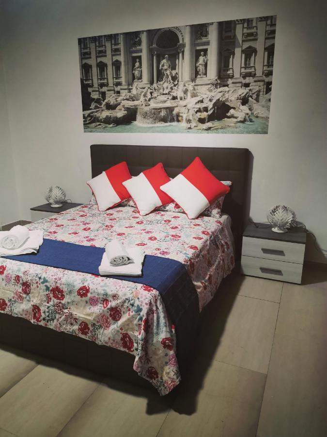 Bella Roma - Ee Hotel Luaran gambar
