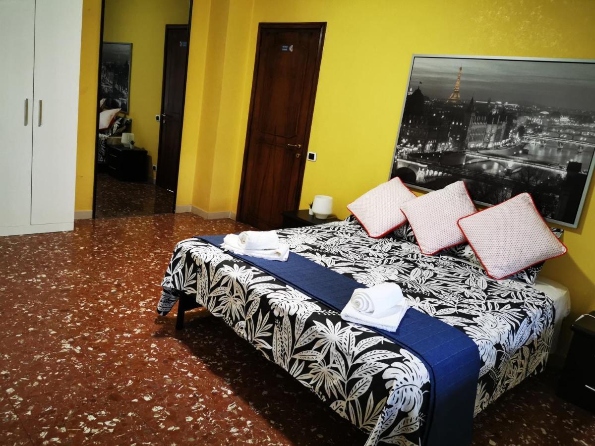 Bella Roma - Ee Hotel Luaran gambar