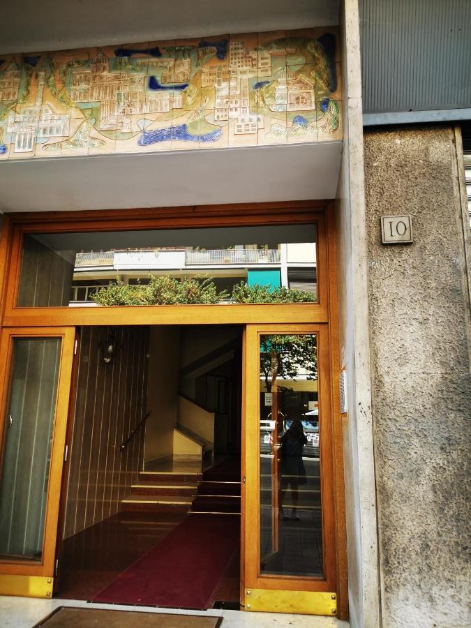Bella Roma - Ee Hotel Luaran gambar
