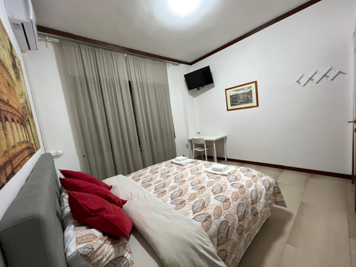 Bella Roma - Ee Hotel Luaran gambar