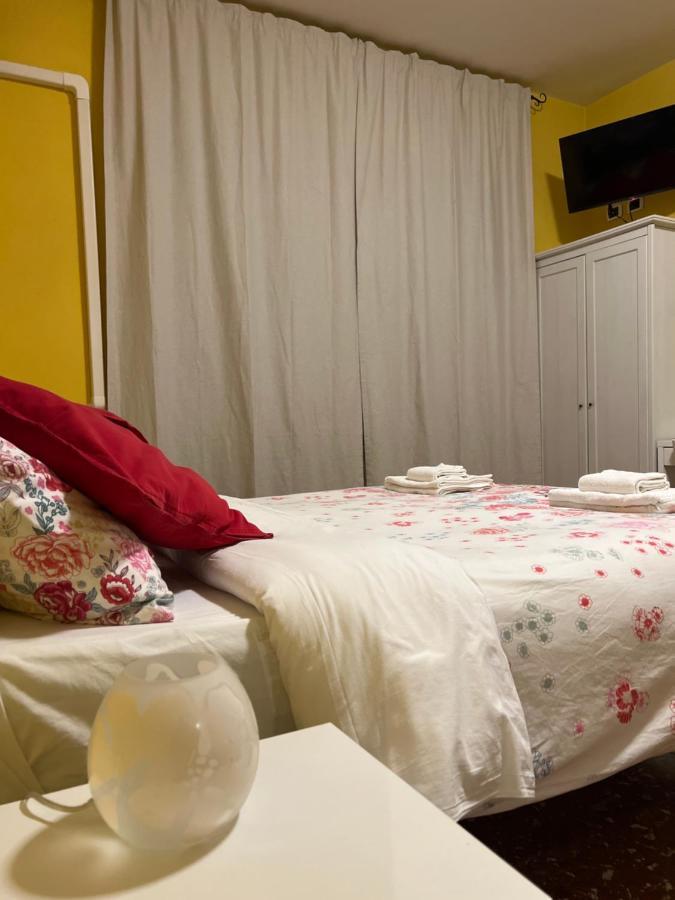 Bella Roma - Ee Hotel Luaran gambar