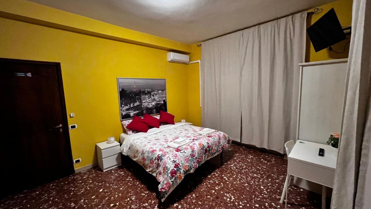 Bella Roma - Ee Hotel Luaran gambar