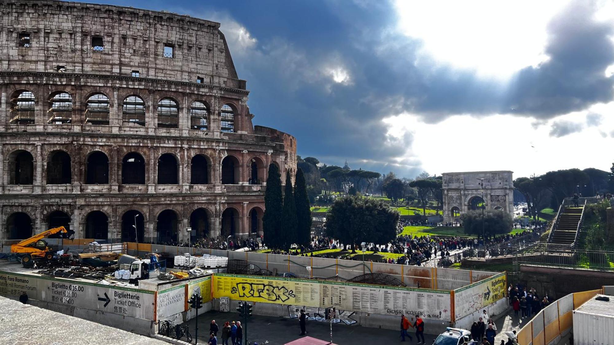 Bella Roma - Ee Hotel Luaran gambar
